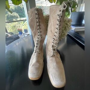 Delman suede moccasin boots with furry lining size 9